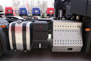 ���� ��ԽQ7�ؿ� 520���� 6X4 AMT�Զ���ǣ����(����)ͼƬ