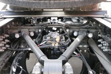 ���� ��ԽQ7�ؿ� 520���� 6X4 AMT�Զ���ǣ����(����)ͼƬ