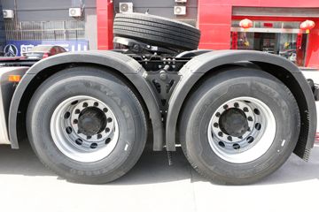 ���� ��ԽQ7�ؿ� 520���� 6X4 AMT�Զ���ǣ����(����)ͼƬ