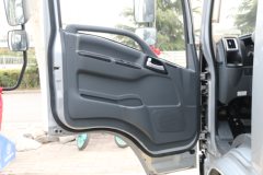 陕汽轻卡 德龙K3000 120马力 4.18米单排厢式轻卡(国六)(YTQ5041XXYKH331) 陕汽轻卡 德龙K3000 120马力 4.18米单排厢式轻卡(国六)(YTQ5041XXYKH331)