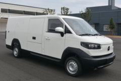 奥腾 电动封闭厢货