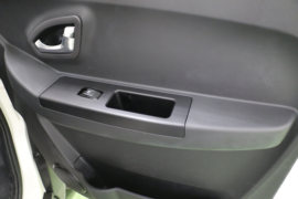 奥腾&nbsp;电动封闭厢货驾驶室图片