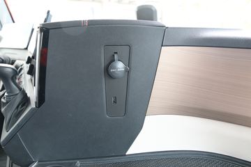 �й����� �ǵ¿�SITRAK C9H�ؿ� 570���� 6X4 AMT�Զ���ǣ����(����)(12��)ͼƬ