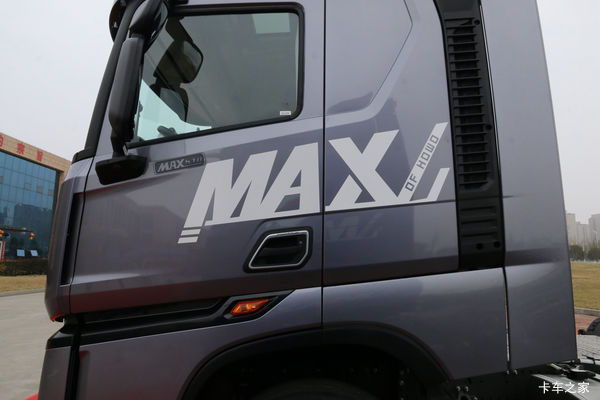 HOWO Max牵引车杭州市火热促销中 让利高达1万