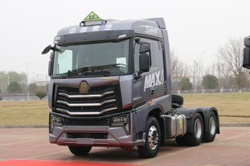 中国重汽 HOWO Max重卡 540马力 6X4 AMT自动挡危险品牵引车(ZZ4257V344KF1W)