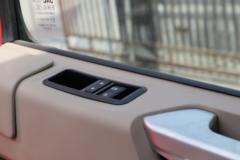 江淮 格尔发A5WⅢ重卡 320马力 6X2 8.6米厢式载货车(HFC5251XXYP1K5D52KS)