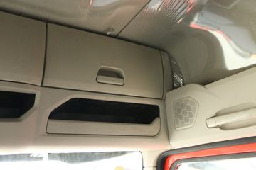 �й����� HOWO MAX 510���� 8X4 9.55����ʽ�ػ���(����)ͼƬ