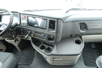 �й����� HOWO MAX 510���� 8X4 9.55����ʽ�ػ���(����)ͼƬ