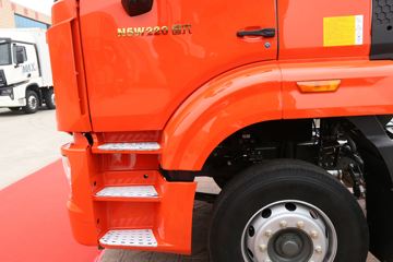 �й����� ����N5W�п� 220���� 4X2 6.75�ײ�դʽ�ػ���(ZZ5185CCYK5113E1H)ͼƬ