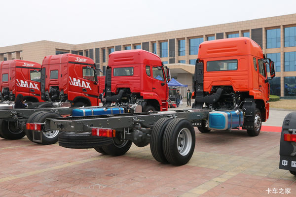 优惠1万 上海HOWO N5W载货车火热促销中