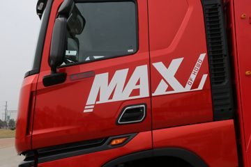 �й����� HOWO MAX 490���� 8X4 9.6��AMT�Զ����Ű��դʽ�ػ���(����)ͼƬ