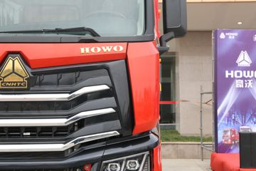 �й����� HOWO MAX 490���� 8X4 9.6��AMT�Զ����Ű��դʽ�ػ���(����)ͼƬ