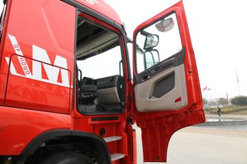 �й����� HOWO MAX 490���� 8X4 9.6��AMT�Զ����Ű��դʽ�ػ���(����)ͼƬ