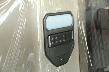 �й����� HOWO MAX 490���� 8X4 9.6��AMT�Զ����Ű��դʽ�ػ���(����)ͼƬ