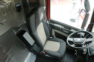 �й����� HOWO MAX 490���� 8X4 9.6��AMT�Զ����Ű��դʽ�ػ���(����)ͼƬ