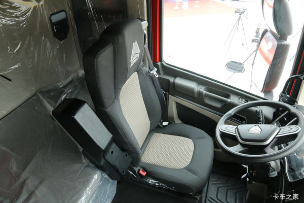 ��HOWO Max�ػ��� ���ߴ�4.19���Ż�
