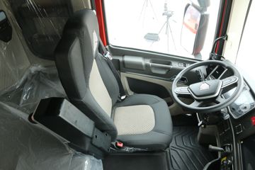 �й����� HOWO MAX 490���� 8X4 9.6��AMT�Զ����Ű��դʽ�ػ���(����)ͼƬ