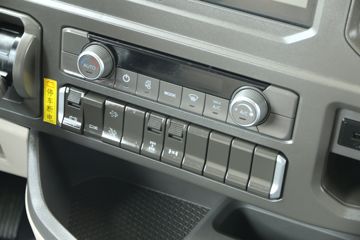 �й����� HOWO MAX 490���� 8X4 9.6��AMT�Զ����Ű��դʽ�ػ���(����)ͼƬ