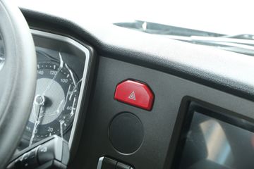 �й����� HOWO MAX 490���� 8X4 9.6��AMT�Զ����Ű��դʽ�ػ���(����)ͼƬ