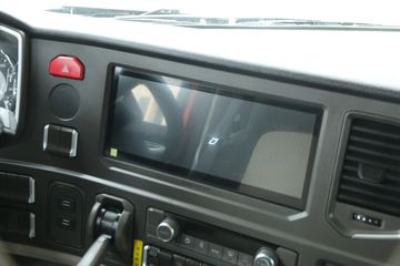 �й����� HOWO MAX 490���� 8X4 9.6��AMT�Զ����Ű��դʽ�ػ���(����)ͼƬ