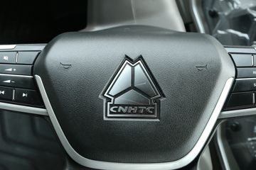 �й����� HOWO MAX 490���� 8X4 9.6��AMT�Զ����Ű��դʽ�ػ���(����)ͼƬ