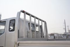 福田 时代领航ES5 190马力 4X2 5.4米排半栏板轻卡(8档)(BJ1104VEPFD-02)