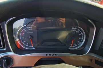 �й����� HOWO TH7�ؿ� 540���� 8X4 9.5��AMT�Զ�����ʽ�ػ���(����)(ZZ5317XXYV466HF1B)ͼƬ