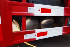 中国重汽 HOWO TH7重卡 540马力 8X4 9.5米AMT自动挡厢式载货车(国六)(ZZ5317XXYV466HF1B)