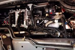 中国重汽 HOWO TH7重卡 540马力 8X4 9.5米AMT自动挡厢式载货车(国六)(ZZ5317XXYV466HF1B)