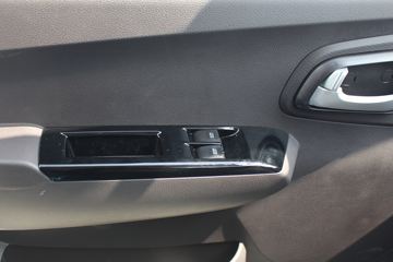  M2 1.6L 122  3.7׵ʽ΢(BJ5032XXY3JV5-03)ͼƬ