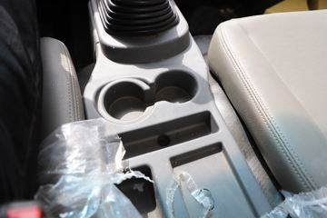 �й�����HOWO ͳ˧ 156���� 4X2 4.1����س�ͼƬ