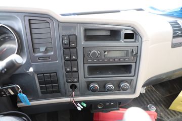 �й�����HOWO ͳ˧ 156���� 4X2 4.1����س�ͼƬ