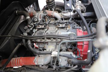 �й�����HOWO ͳ˧ 156���� 4X2 4.1����س�ͼƬ