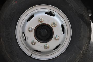 �й�����HOWO ͳ˧ 156���� 4X2 4.1����س�ͼƬ