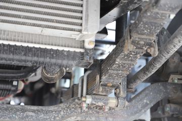 �й�����HOWO ͳ˧ 156���� 4X2 4.1����س�ͼƬ