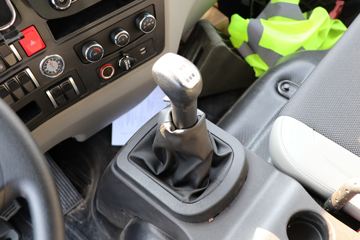 йHOWO ͳ˧ 160 4.15׵ŲդʽῨ(ZZ5047CCYG3315F144)ͼƬ