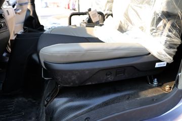 йHOWO ͳ˧ 160 4.15׵ŲդʽῨ(ZZ5047CCYG3315F144)ͼƬ