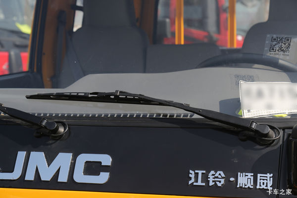 为您推荐 江铃 顺威小卡 122马力 2.69米双排栏板轻卡