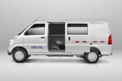 五菱汽车 EV50 2.5T 5座 4.49米纯电动封闭货车43.2kWh