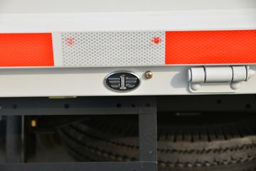 һ������ ��Ű���1ϵV6 102���� 3.32���Ű������Ῠ(��ɲ)(CA1040K3LE6)ͼƬ