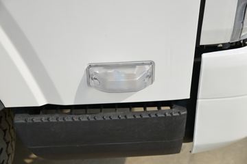 һ������ ��Ź�ʨ 150���� 4.2�׵�����ʽ�ῨͼƬ