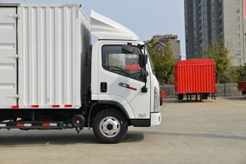 һ������ ��Ź�ʨ 150���� 4.2�׵�����ʽ�ῨͼƬ