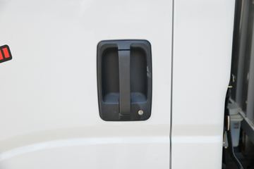 һ������ ��Ź�ʨ 150���� 4.2�׵�����ʽ�ῨͼƬ