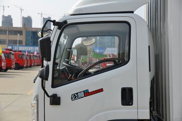 һ������ ��Ź�ʨ 150���� 4.2�׵�����ʽ�ῨͼƬ