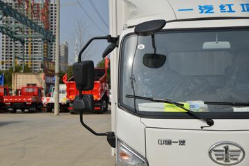 һ������ ��Ź�ʨ 150���� 4.2�׵�����ʽ�ῨͼƬ