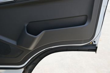 һ������ ��Ź�ʨ 150���� 4.2�׵�����ʽ�ῨͼƬ