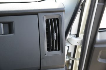 һ������ ��Ź�ʨ 150���� 4.2�׵�����ʽ�ῨͼƬ