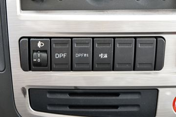 һ������ ��Ź�ʨ 150���� 4.2�׵�����ʽ�ῨͼƬ