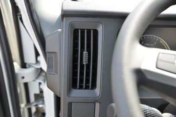 һ������ ��Ź�ʨ 150���� 4.2�׵�����ʽ�ῨͼƬ