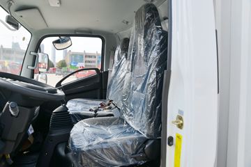 һ������ ��Ź�ʨ 150���� 4.2�׵�����ʽ�ῨͼƬ